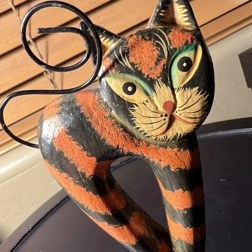 Whimsical Striped Cat Wood Hand Painted Indonesia Photo Card Holder 6.5‎ Inches